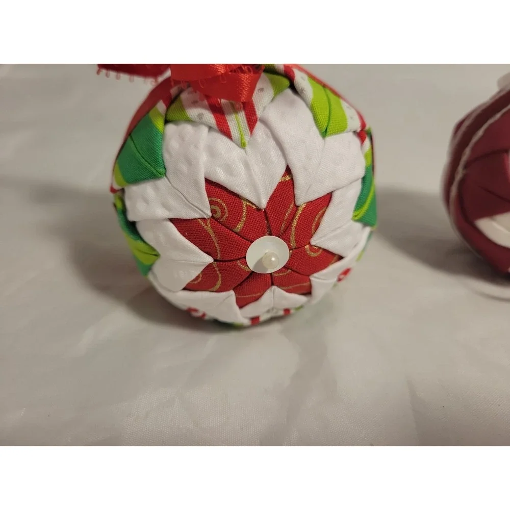 HANDMADE FABRIC FOLDED Quilted‎ HOLIDAY RIBBON CHRISTMAS ORNAMENT BALL Set of 6